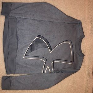 Under Armour sweatshirt